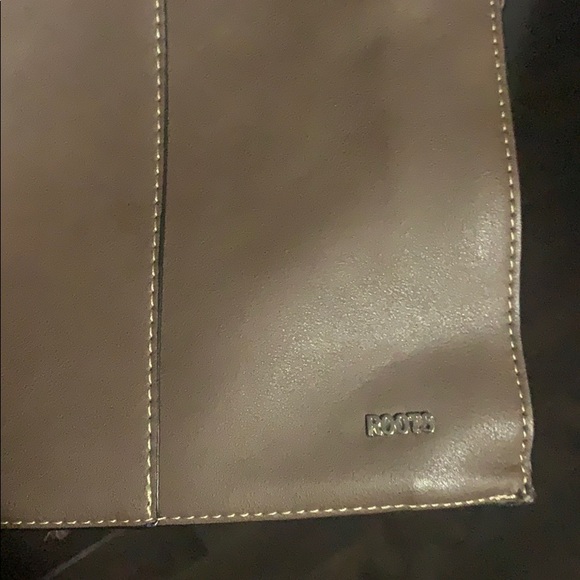 Authentic Roots crossbody - Picture 3 of 5